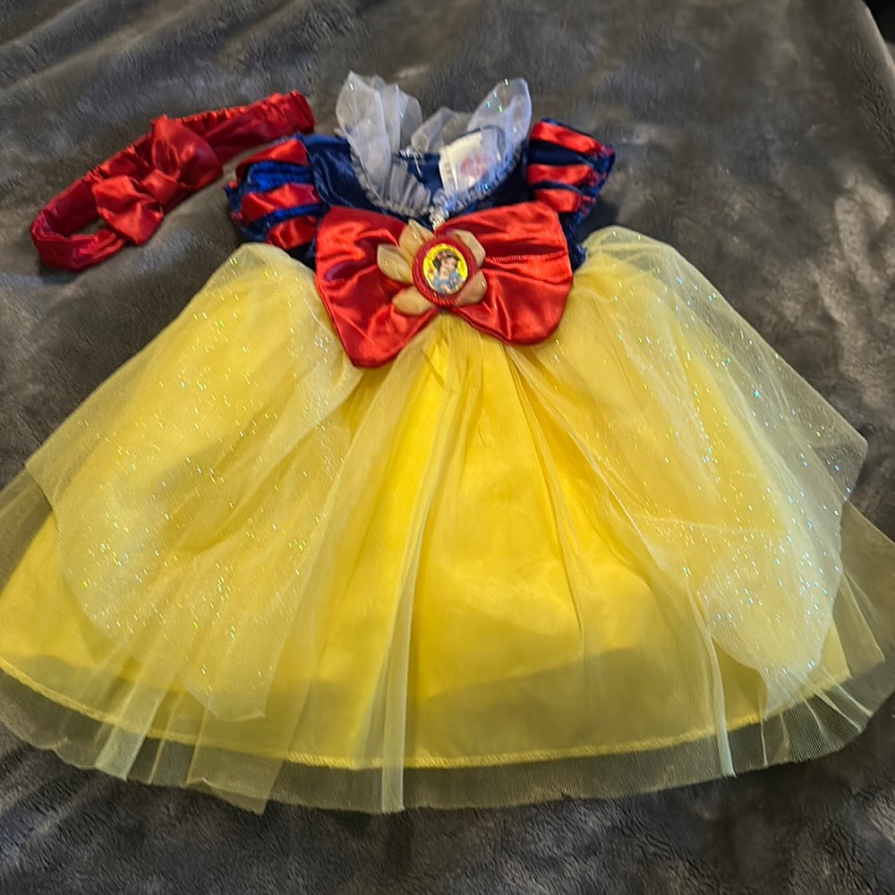 Disney Snow White Costume/ Dress size 6/12m